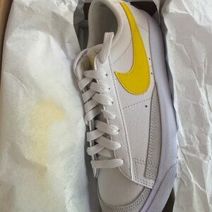 Nike White and Yellow Sneakers